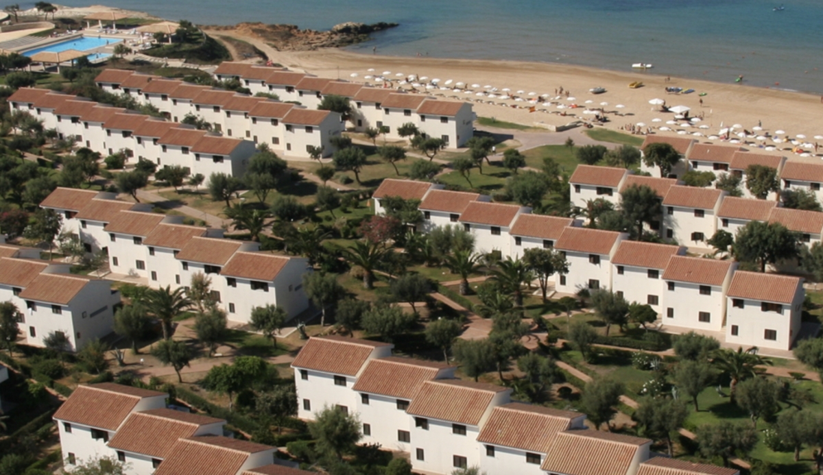 Kamarina Resort